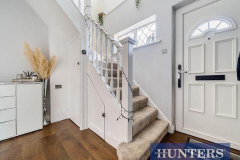 18 Burford Road, Worcester Park, KT4 7SU