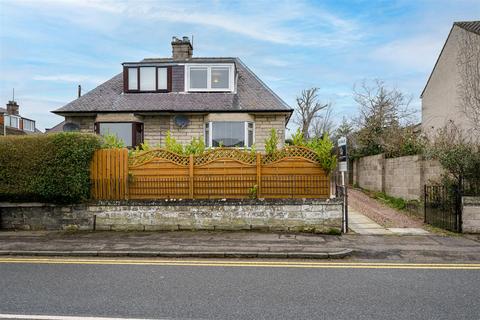93 Americanmuir Road, Dundee, DD3 9AJ