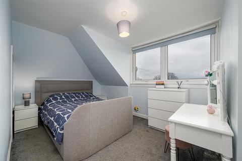 93 Americanmuir Road, Dundee, DD3 9AJ