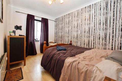 2 bedroom flat for sale, Anlaby Road, Hull