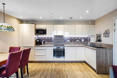 2 bedroom flat for sale, Roma Corte, Lewisham SE13