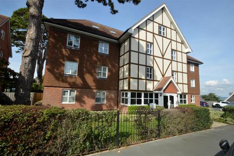 2 bedroom apartment for sale - Church Hill, Totland Bay