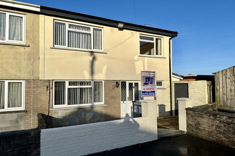 3 bedroom house for sale, Llanwnnen, Lampeter