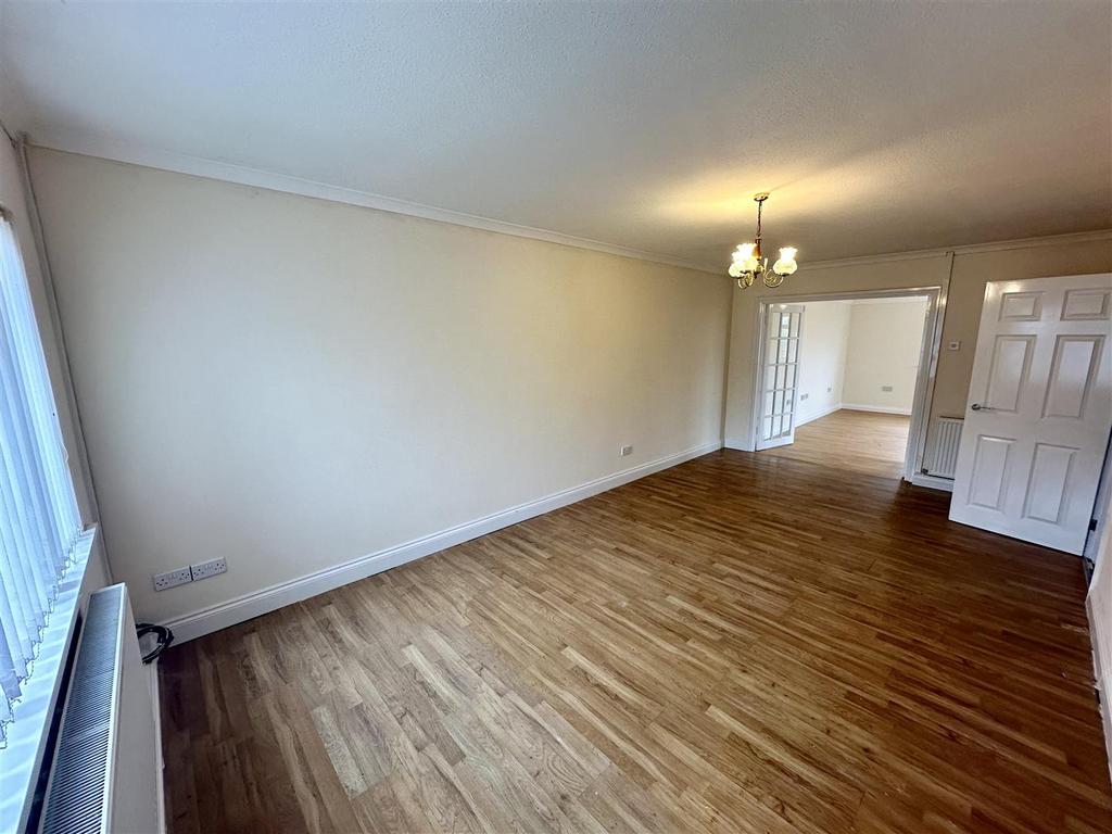 Lounge/ living room