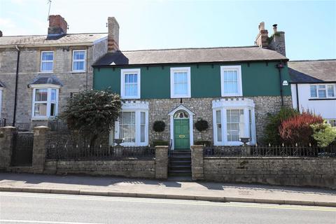Easthouse, 18 Eastgate, Cowbridge, CF71 7DG