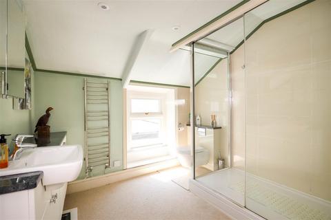 Easthouse, 18 Eastgate, Cowbridge, CF71 7DG