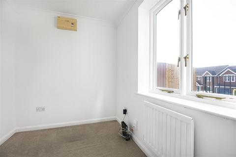 1 Morlais, Emmer Green, Reading, RG4 8PQ