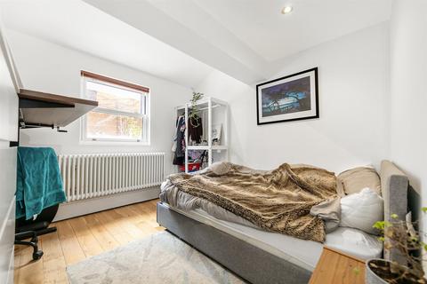 3 bedroom flat to rent, Railton Road, SE24