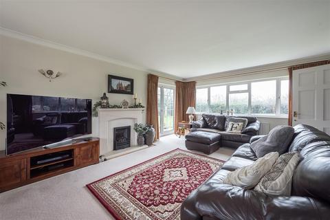 4 bedroom detached house for sale, Poynings Close, Harpenden