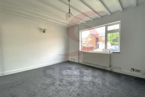 3 bedroom end of terrace house for sale, Winster Drive, Leicester LE4