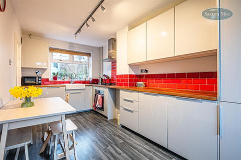 27 Moorsyde Crescent, Sheffield, S10 1QJ