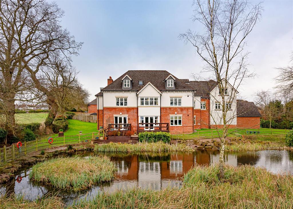 4 Albrighton House, The Water... 2 bed apartment for sale £320,000