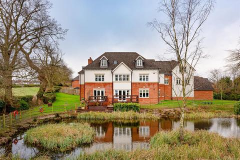 4 Albrighton House, The Water Gardens, Wolverhampton