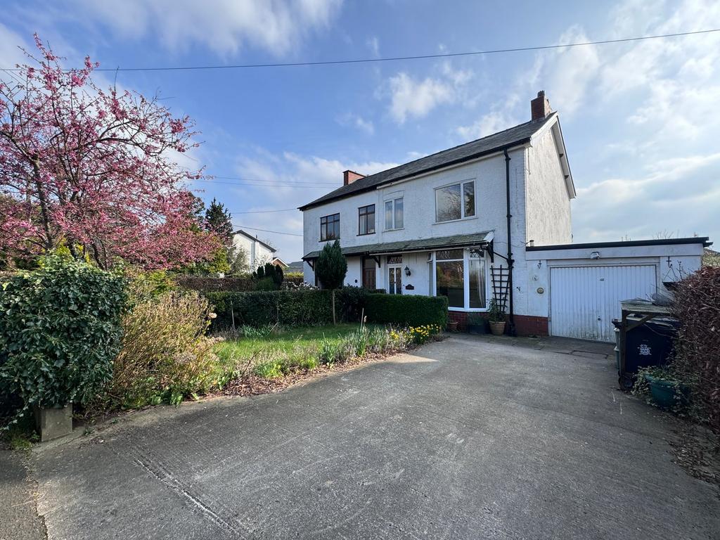Marsh Lane, Longton, Preston, PR4 3 bed semidetached house for sale