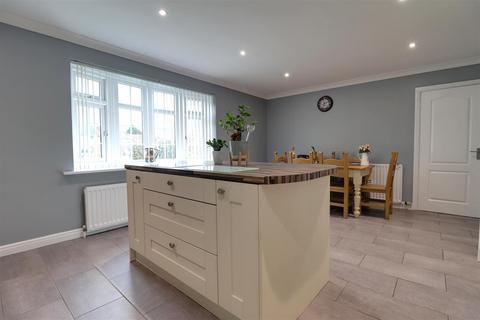 3 bedroom detached bungalow for sale, Crewe Road, Shavington, Crewe