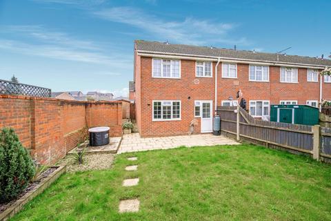 16 Delaporte Close, Epsom, KT17 4AF