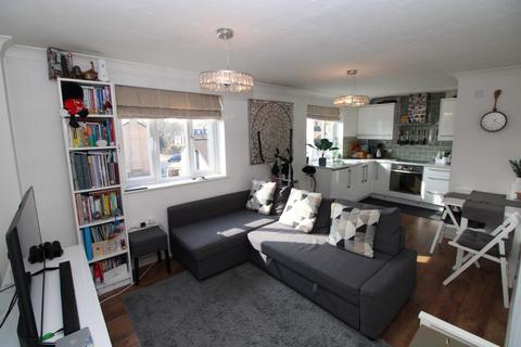 2 bedroom flat for sale - Oast Court, Southgate Street, Bury St. Edmunds IP33