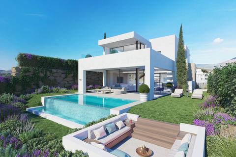 3 bedroom villa, Estepona, Malaga, Spain