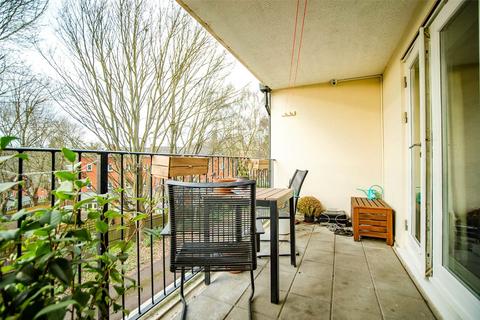 2 bedroom flat for sale, Lee Heights, Bambridge Court, Maidstone, ME14