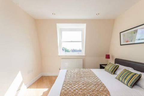 3 bedroom penthouse to rent, Grace Lodge, London E5