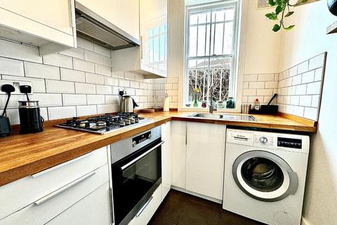 1 bedroom ground floor maisonette for sale - Woodhill, Woolwich, London, SE18 5JL