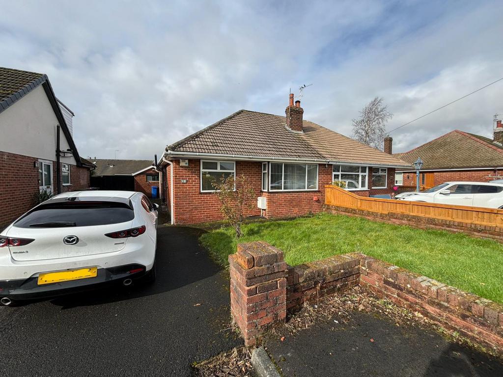 Ryecroft Avenue, Hambleton FY6 3 bed bungalow for sale £139,000