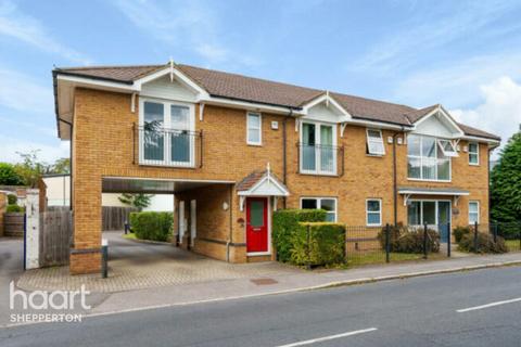 2 bedroom apartment for sale, Green Lane, SHEPPERTON