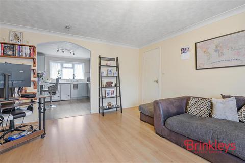 173 Kipling Drive, London, SW19 1TN