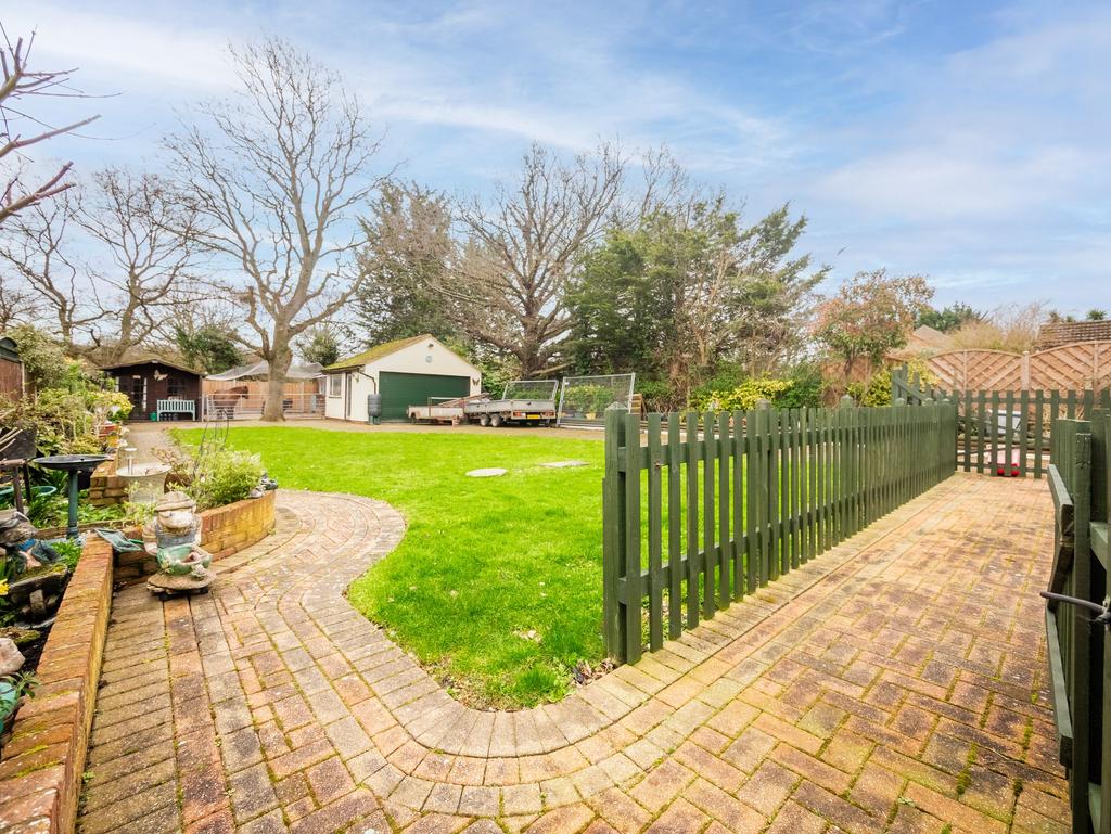 Wickford, Wickford SS12 5 bed cottage for sale £700,000