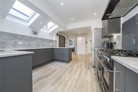 15 Salisbury Road, New Malden, KT3 3HZ
