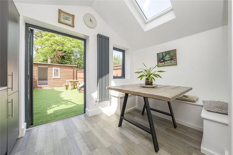 15 Salisbury Road, New Malden, KT3 3HZ