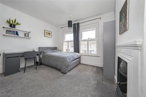15 Salisbury Road, New Malden, KT3 3HZ