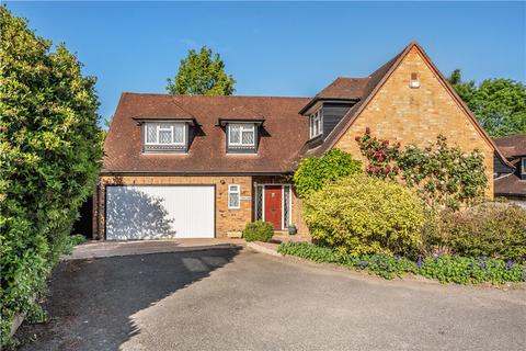 4 bedroom detached house for sale - Ducks Hill Road, Northwood, Middlesex