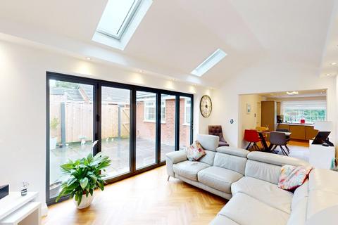 11 Brook Meadow, Westhoughton, Bolton, BL5 3UY