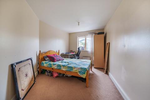 2 bedroom apartment for sale, Sovereign Place, Harrow HA1