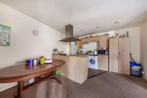 2 bedroom apartment for sale, Sovereign Place, Harrow HA1