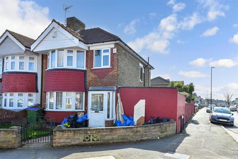 62 Axminster Crescent, Welling, DA16 1HE