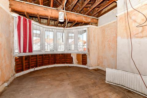 62 Axminster Crescent, Welling, DA16 1HE