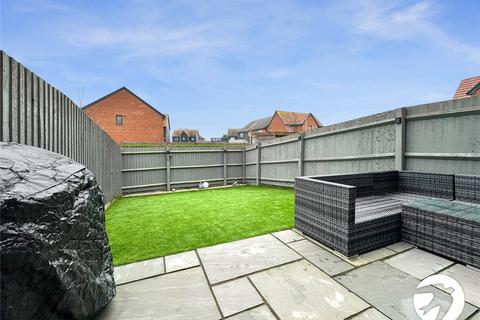 28 Hardy Close, Queenborough, ME11 5AU