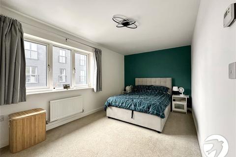 28 Hardy Close, Queenborough, ME11 5AU
