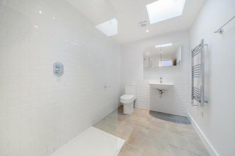 6 Adams Mews, London, SW17 7RD