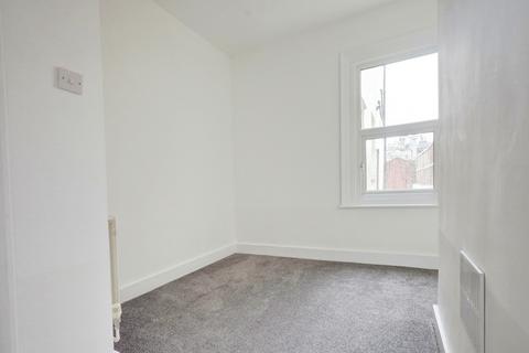 1 bedroom terraced house to rent - Beresford Road, Southend-on-sea, SS1