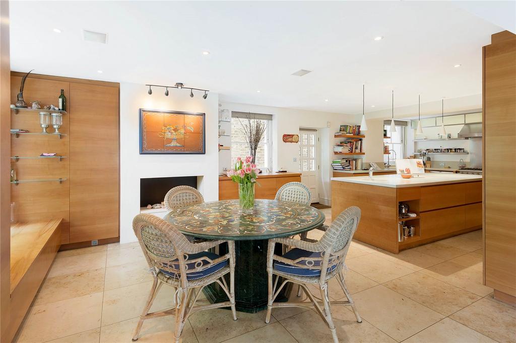 Reception / Kitchen