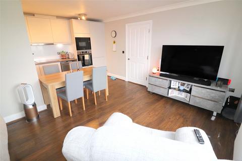 2 bedroom flat for sale, Erith Road, Northumberland Heath, Kent, DA8