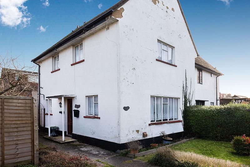 Linden Gardens, Enfield EN1 3 bed semidetached house for sale £450,000