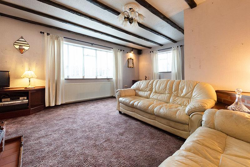 Linden Gardens, Enfield EN1 3 bed semidetached house for sale £450,000