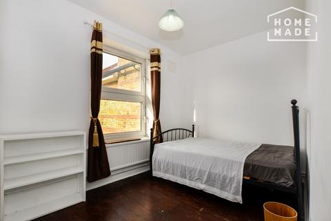 2 bedroom flat to rent, Bishops Way, Bethnal Green, E2