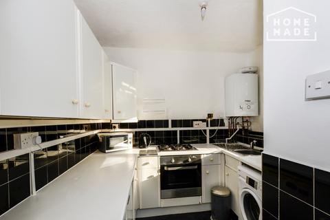 2 bedroom flat to rent, Bishops Way, Bethnal Green, E2