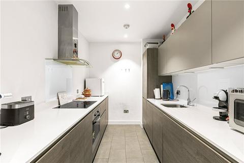 2 bedroom apartment for sale, Fairfield Avenue, Staines-upon-Thames, Surrey, TW18