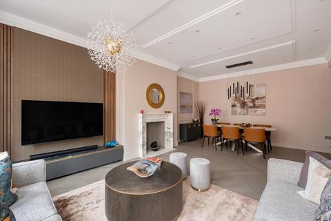 3 bedroom flat for sale, Montagu Mansions, Marylebone, W1U.